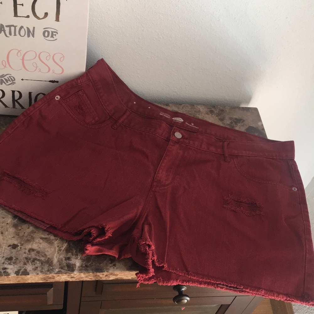 Red Semi Fitted Shorts by Old Navy 16 Regular